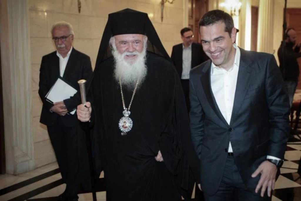 Ιερός ξεσηκωμός από τον κλήρο – Πυρ ομαδόν από Μητροπολίτες: «Προδοσία, η Εκκλησία υποδουλώνεται στο κράτος»